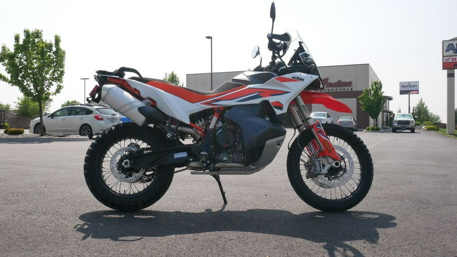 2024 KTM Adventure 890 R