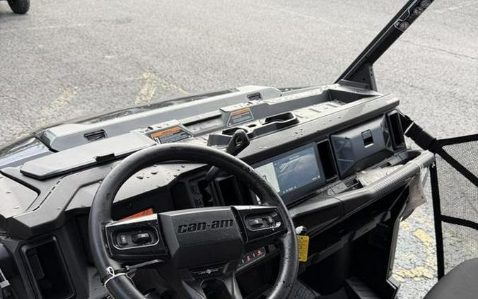 2026 Can-Am® Defender MAX LONE STAR HD11