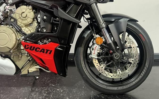 2024 Ducati Streetfighter V4 Red