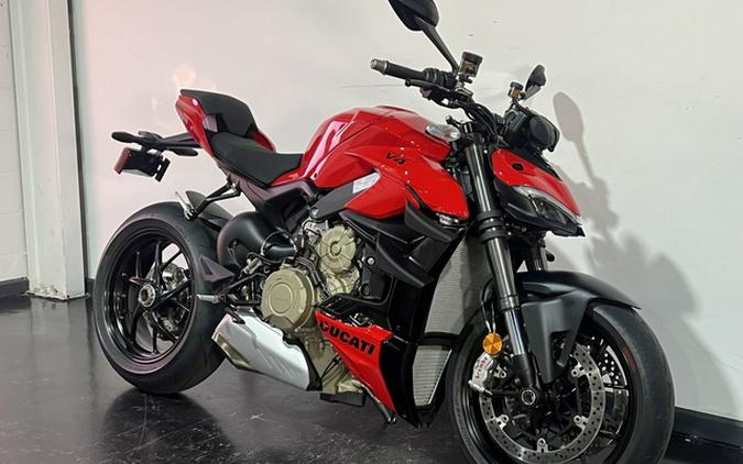 2024 Ducati Streetfighter V4 Red