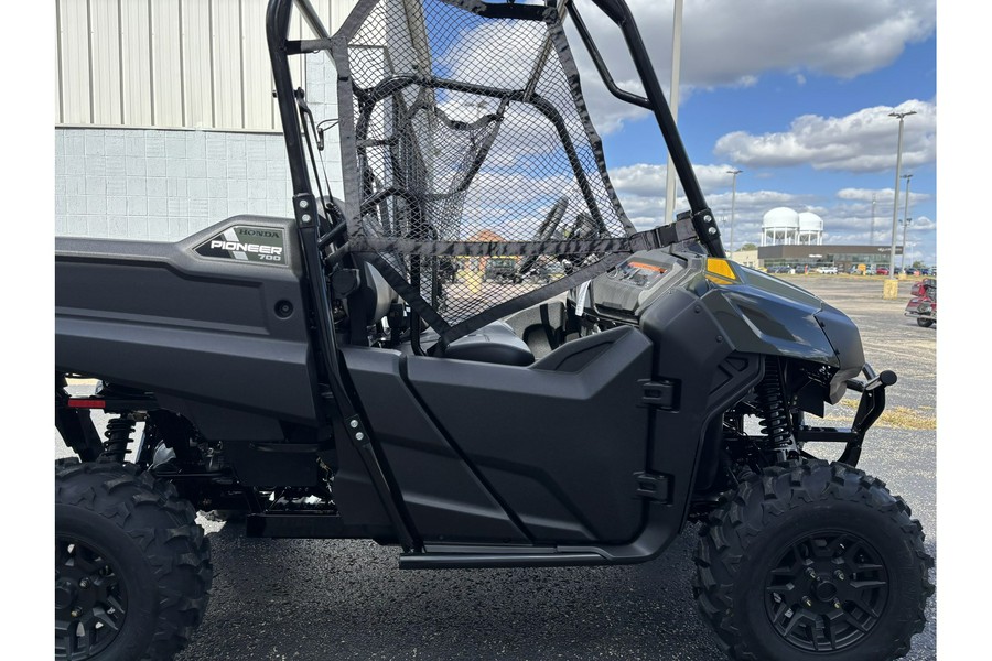 2026 Honda PIONEER 700 DELUXE
