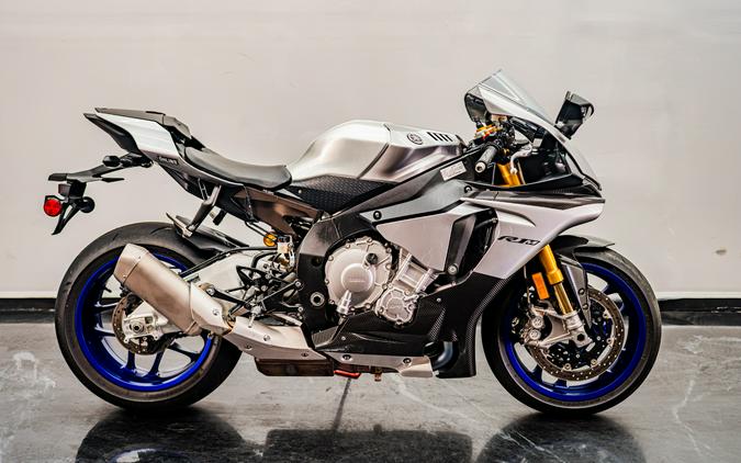 2015 Yamaha Motor Corp., USA YZF-R1M