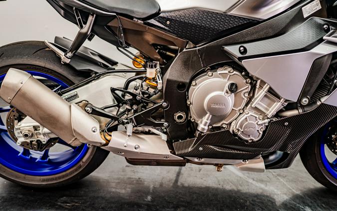 2015 Yamaha Motor Corp., USA YZF-R1M