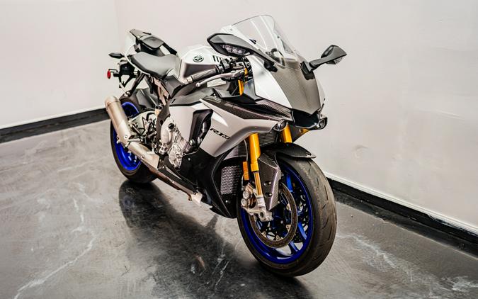 2015 Yamaha Motor Corp., USA YZF-R1M