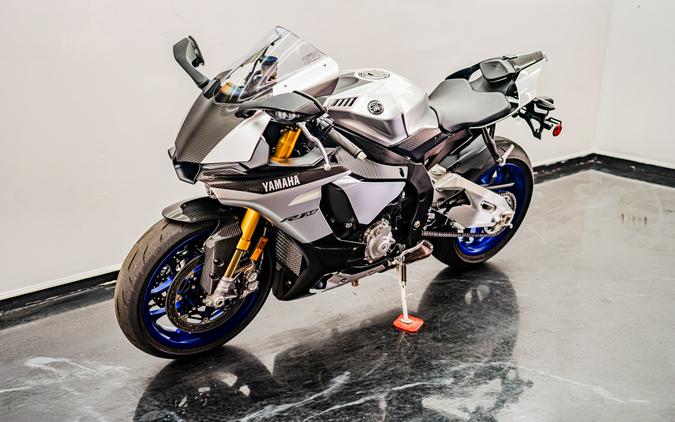 2015 Yamaha Motor Corp., USA YZF-R1M