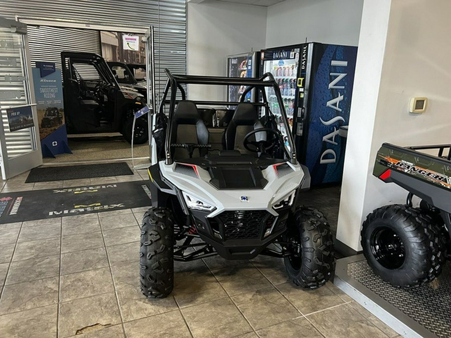 2024 Polaris RZR 200 EFI