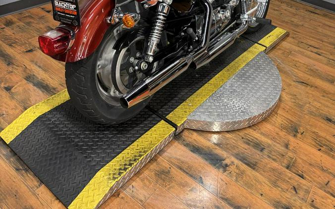 2009 Harley-Davidson 1200 Custom RED HOT SUNGLO W/PINSTRIPE