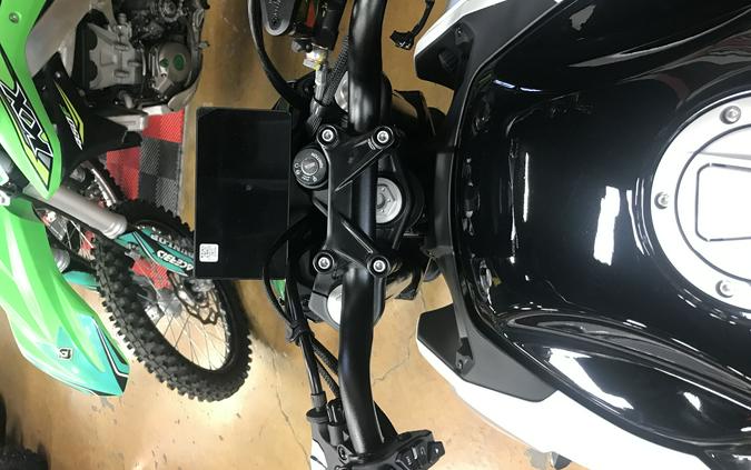 2023 CF MOTO 650NK