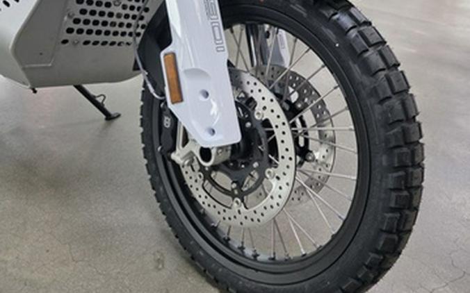 2027 Husqvarna Norden 901 Expedition