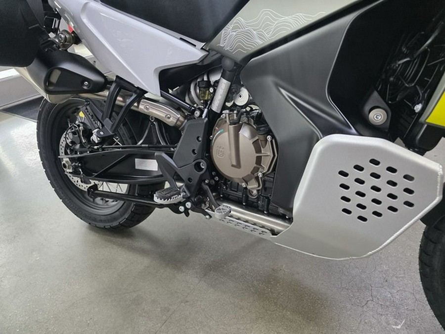 2027 Husqvarna Norden 901 Expedition