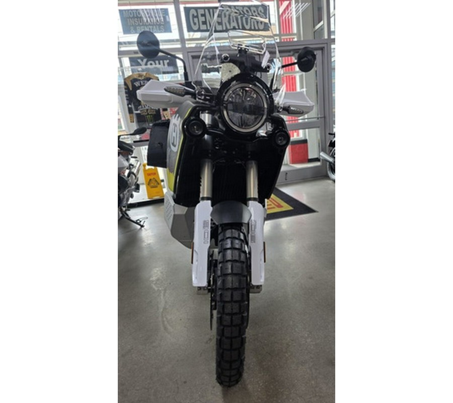 2027 Husqvarna Norden 901 Expedition