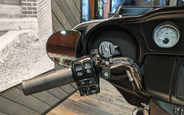 2016 Harley-Davidson Street Glide® Base