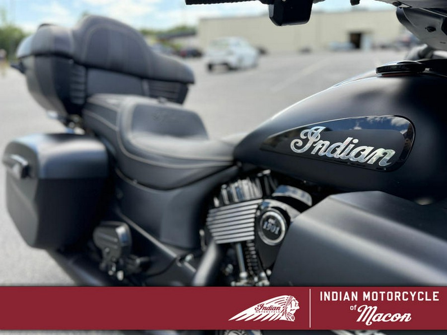 2023 Indian Motorcycle® Roadmaster® Dark Horse® Black Smoke