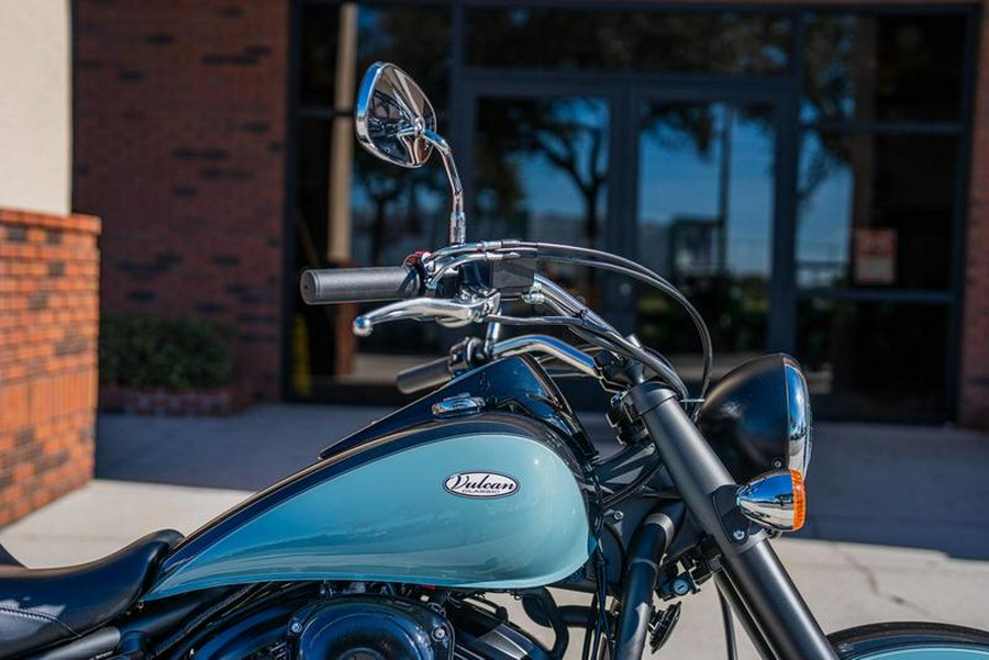 2025 Kawasaki Vulcan® 900 Classic
