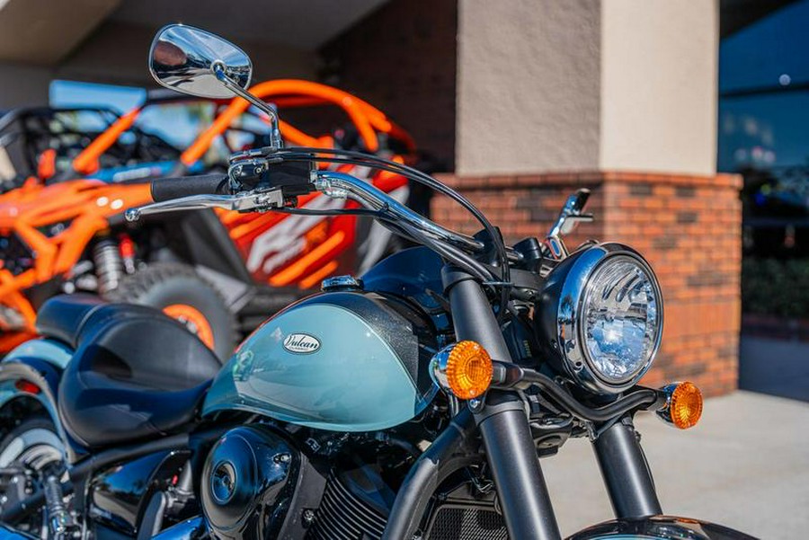 2025 Kawasaki Vulcan® 900 Classic
