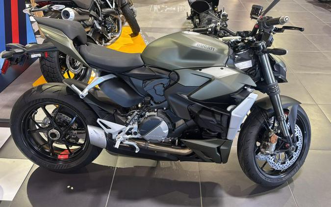 New 2025 Ducati Streetfighter V2