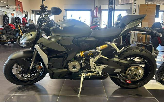 New 2025 Ducati Streetfighter V2