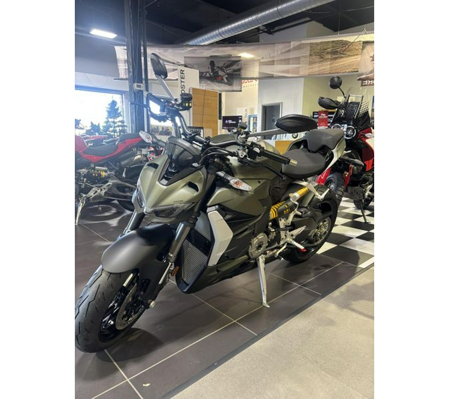 New 2025 Ducati Streetfighter V2