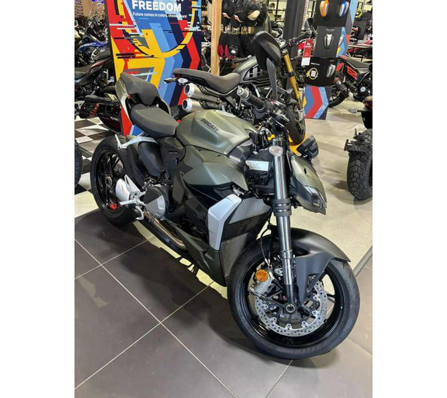 New 2025 Ducati Streetfighter V2