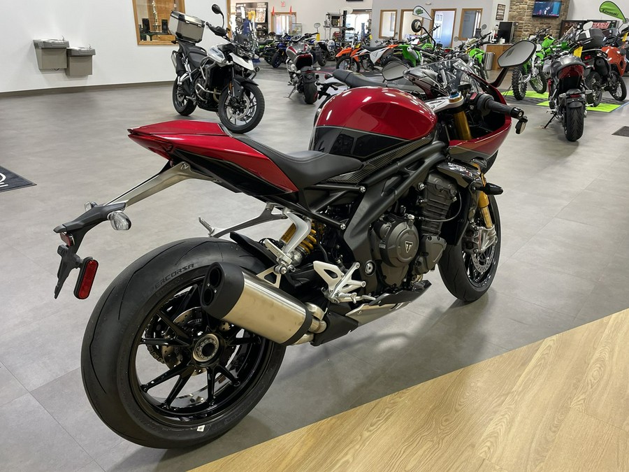 2022 Triumph Speed Triple 1200 RR