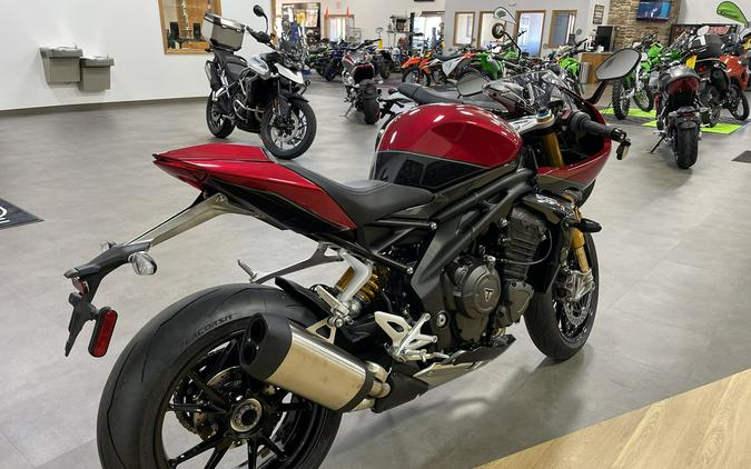 2022 Triumph Speed Triple 1200 RR