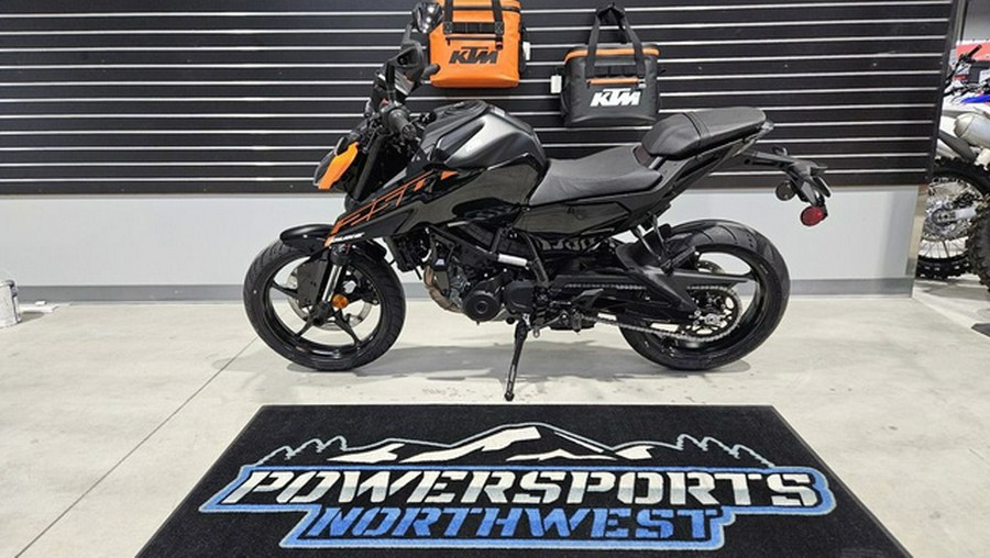 2026 KTM Duke 250
