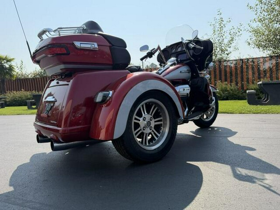 2019 Harley-Davidson Tri Glide Ultra Wicked Red/Barracuda Silver