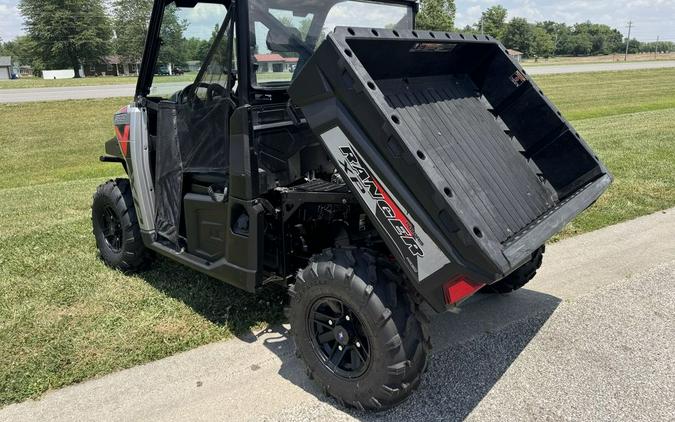 2019 Polaris® Ranger XP® 900 EPS Premium Silver Pearl