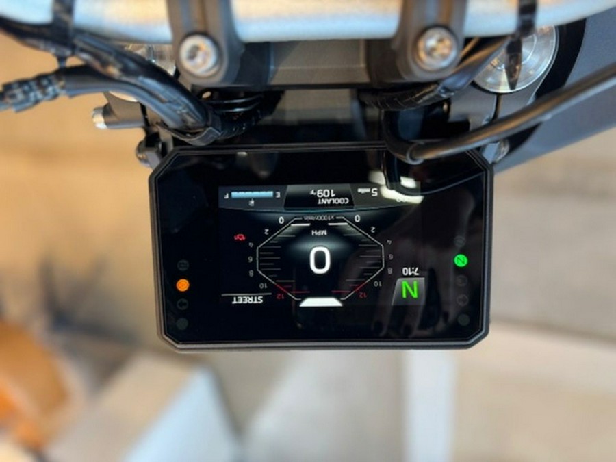 2025 Yamaha MT-07 CA