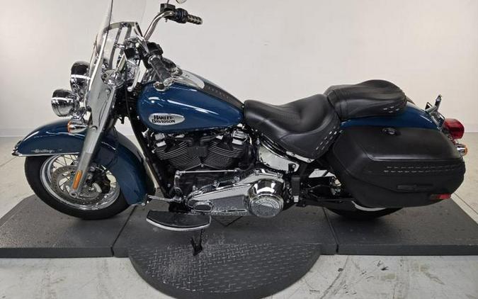 2021 Harley-Davidson® FLHC - Heritage Classic