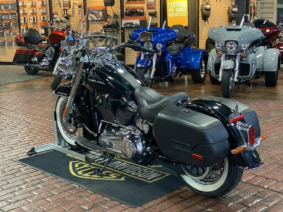 2019 Harley-Davidson Softail FLDE - Deluxe