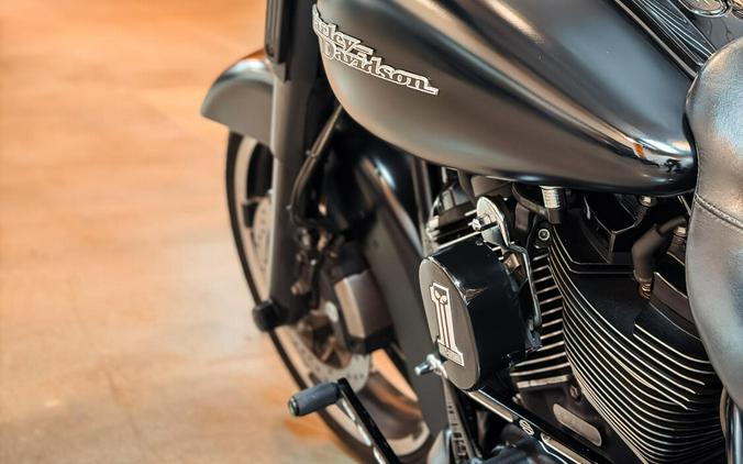 2017 Harley-Davidson® Street Glide® Special