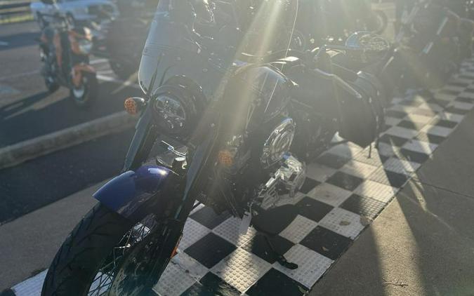 2024 Indian Motorcycle® Super Chief Limited ABS Spirit Blue Metallic