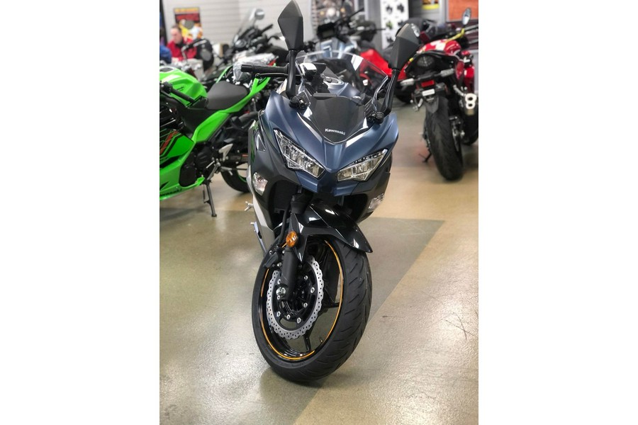 2023 Kawasaki Ninja 400 Base