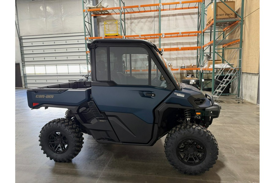 2026 Can-Am Defender LIMITED HD11