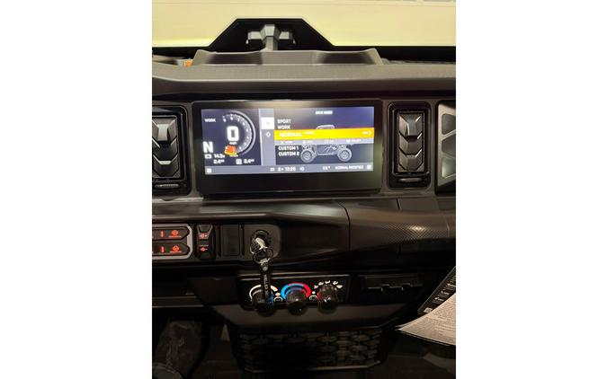 2026 Can-Am Defender LIMITED HD11