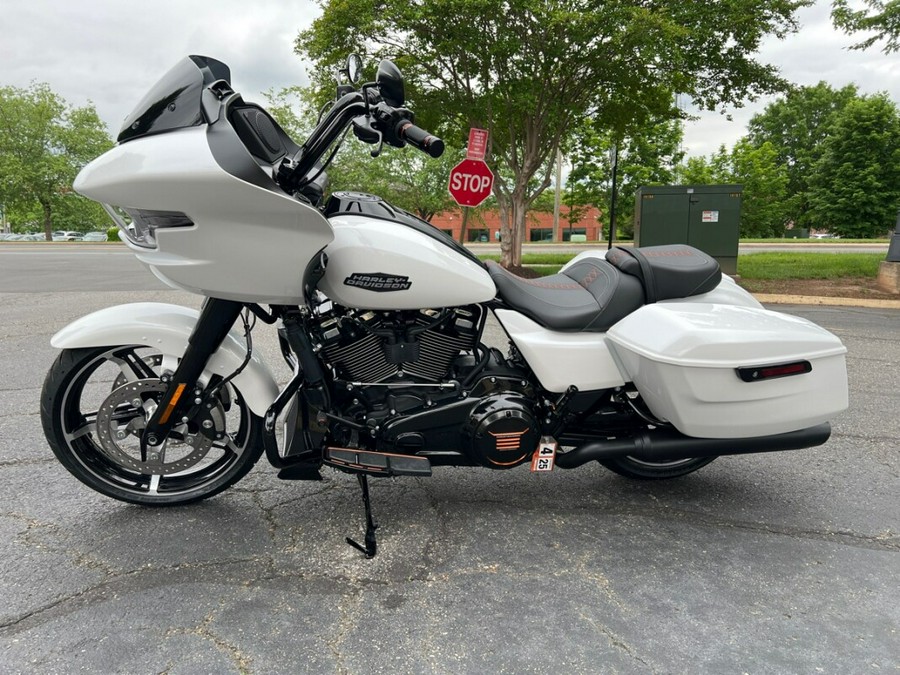 2024 FLTRX Road Glide®