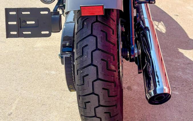 2026 Harley-Davidson® Street Bob® FXBB Dark Billiard Gray Chrome Laced Wheels