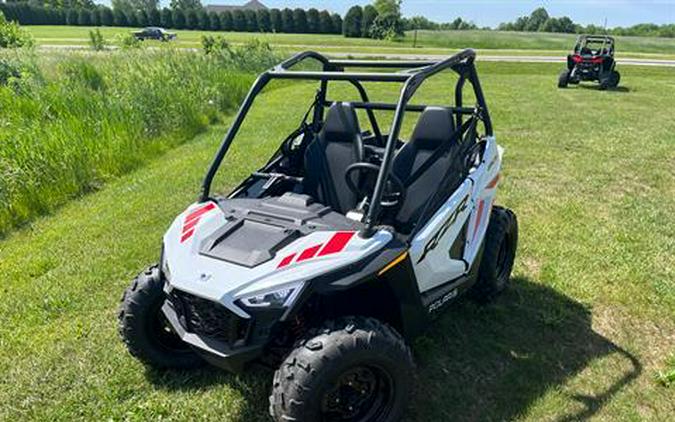 2023 Polaris RZR 200 EFI