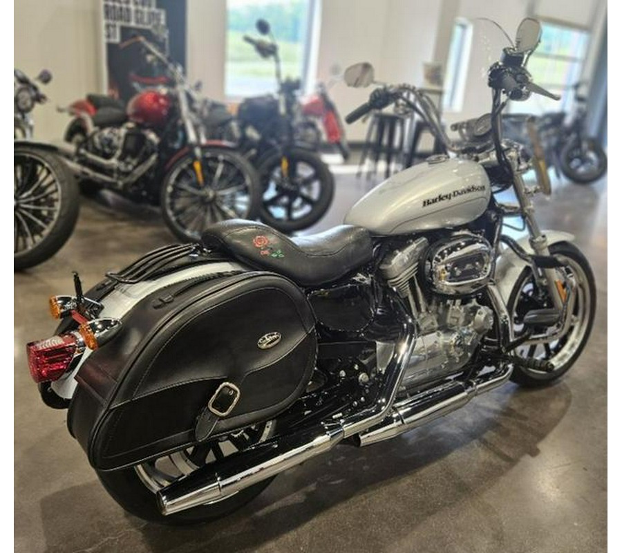 2015 Harley-Davidson® XL883L - Sportster® SuperLow®