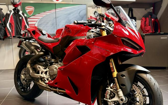 2026 Ducati PANIGALE V2S