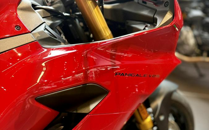 2026 Ducati PANIGALE V2S