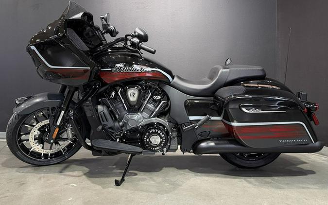 2026 Indian Challenger Dark Horse Signature Series Abyss Metallic / Red Allert