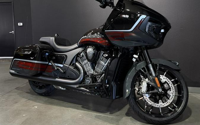 2026 Indian Challenger Dark Horse Signature Series Abyss Metallic / Red Allert