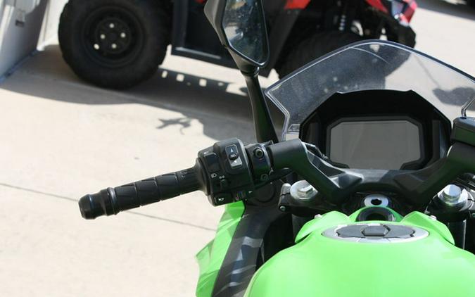 2025 Kawasaki EX650PSFAN