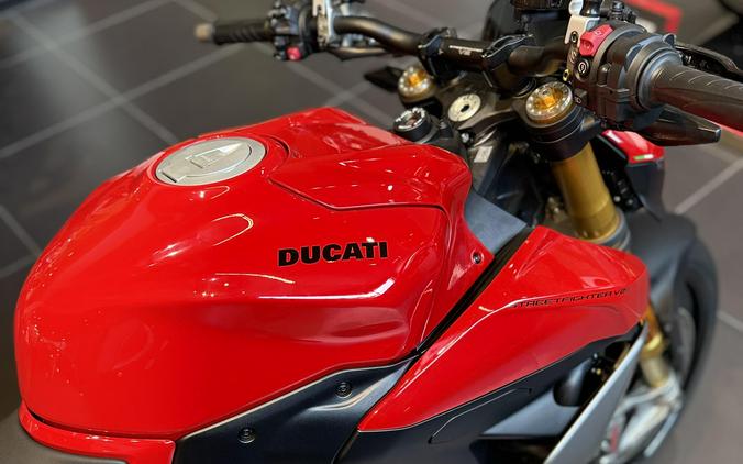 2026 Ducati STREETFIGHTER V2S