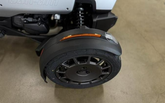 2025 Can-Am® Canyon