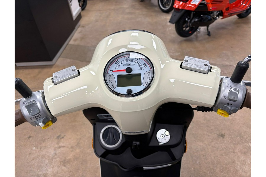 2026 Genuine Scooter Buddy Kick 125i French Vanilla