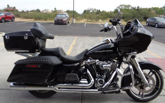 2017 Harley-Davidson® Road Glide Special