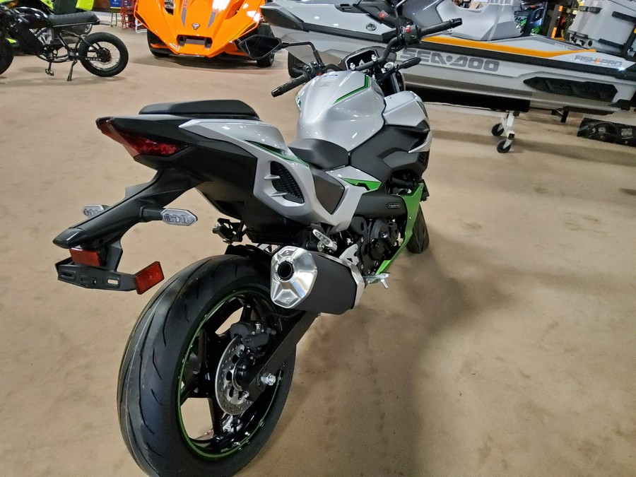 2024 Kawasaki Z7 Hybrid ABS